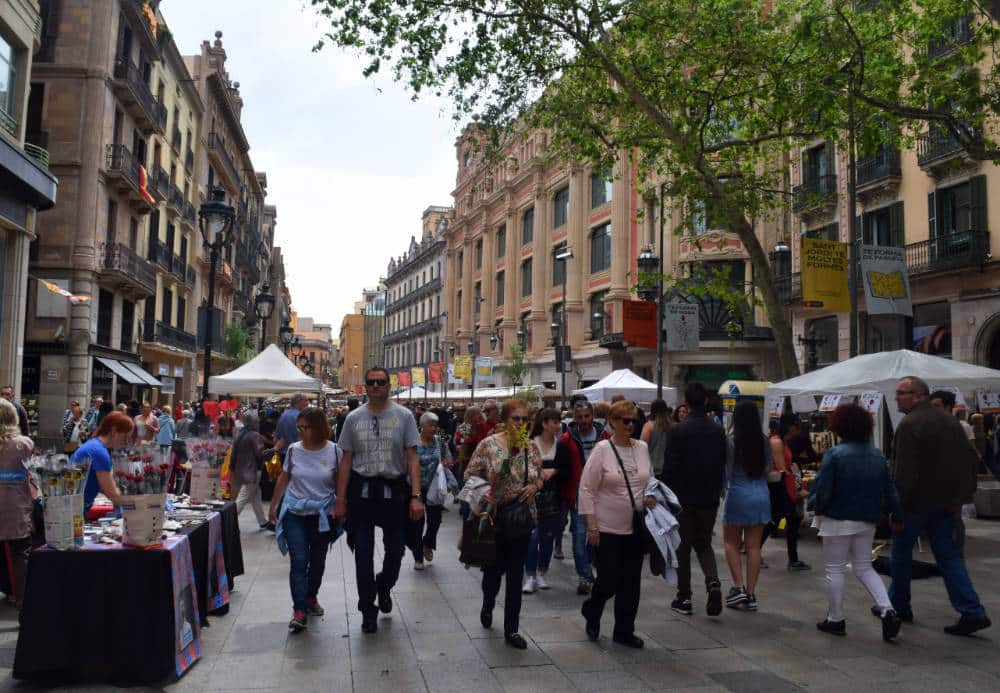 saint jordi barcelona festa rua