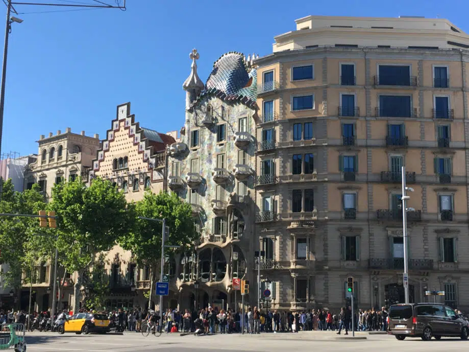 casas modernistas barcelona quarteirao da discordia