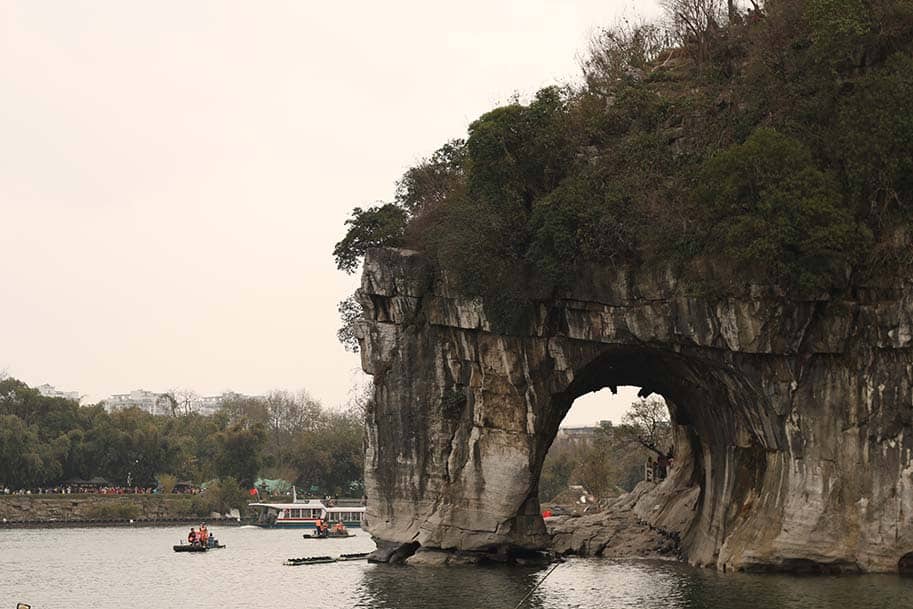 guilin rocha elefante