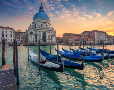 Veneza shutterstock_Por Rudy Balaskojpg