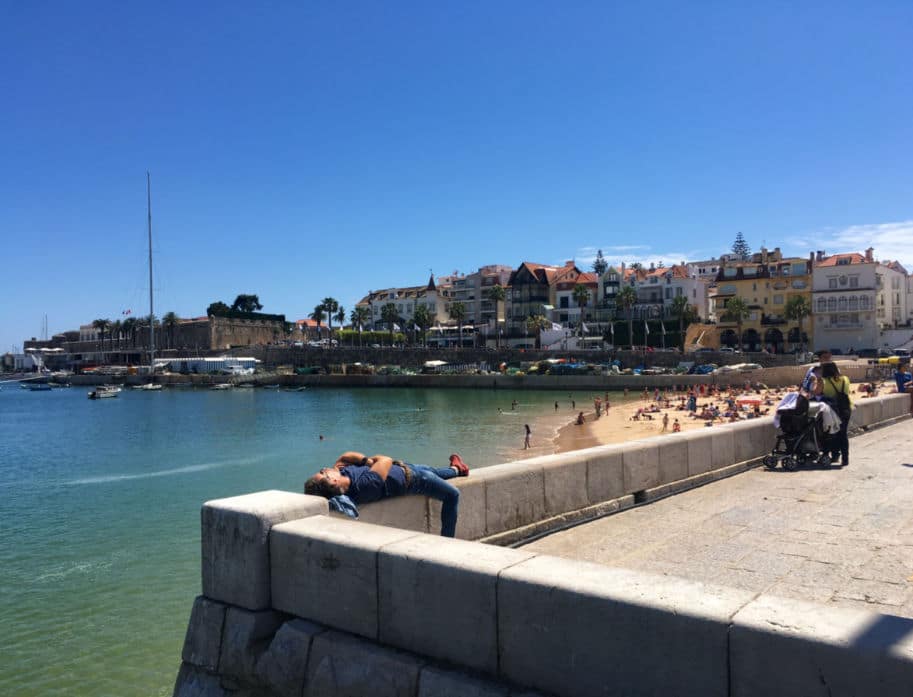 o que fazer em cascais praia da ribeira