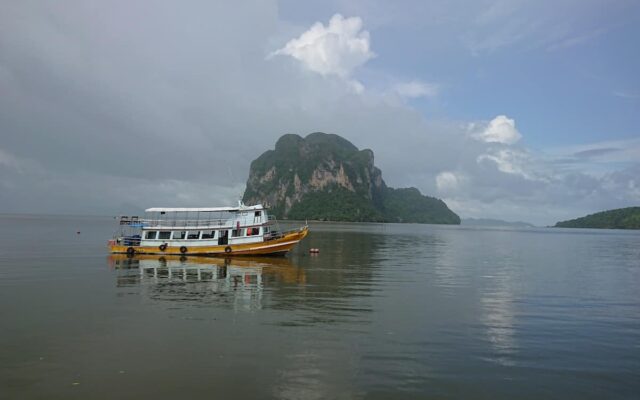 Ilha na província de Trang, Tailândia