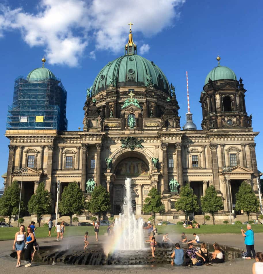 verao em berlim catedral em mitte