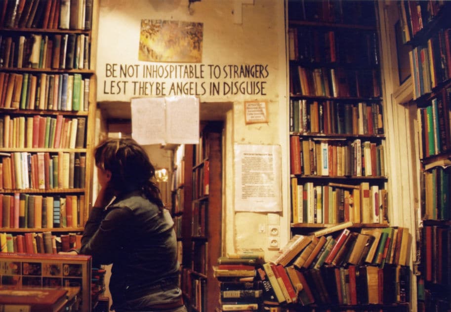 Shakespeare and Company livraria paris mensagens