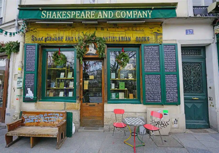 Shakespeare and Company livraria paris sebo