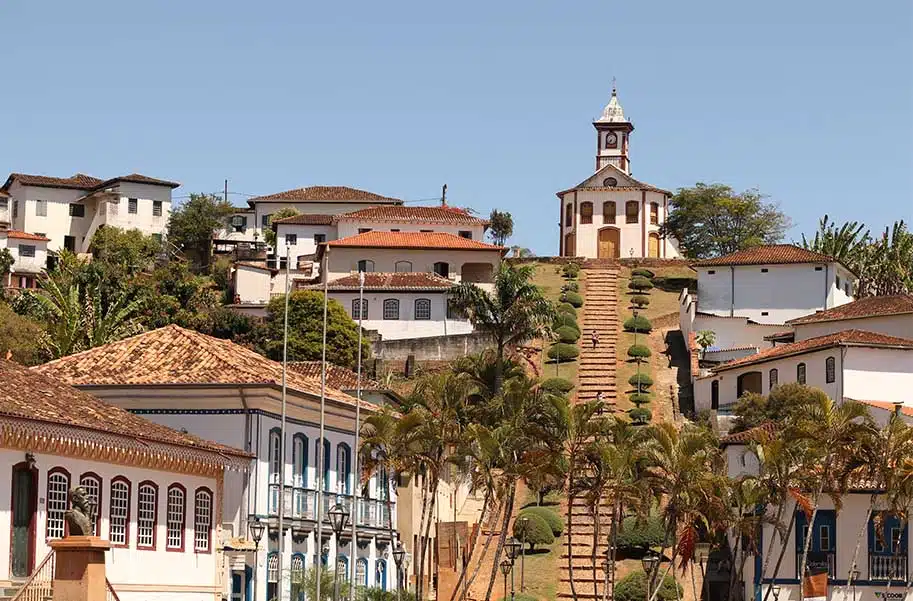 estrada real, na cidade do serro
