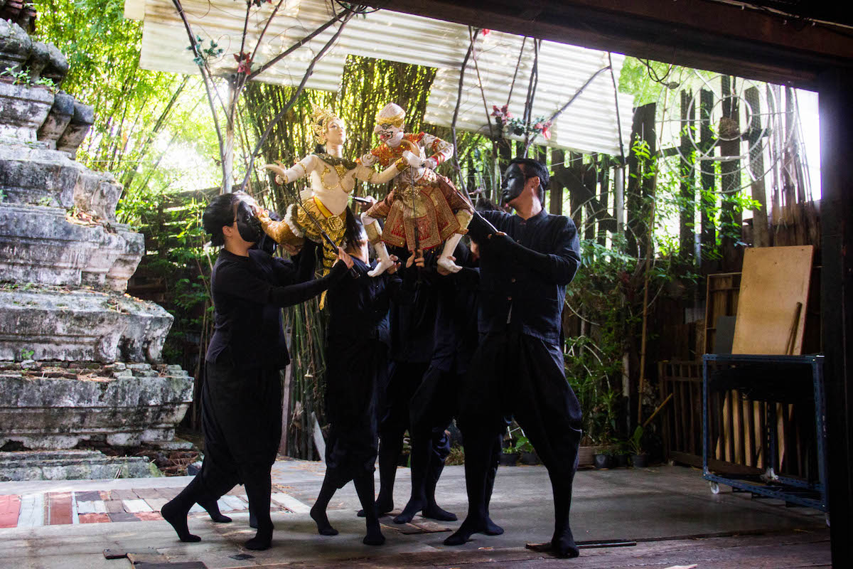 Apresentação do teatro de marionetes tailandês