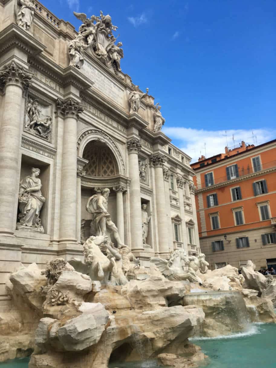 Fontana de Trevi em Roma: pontos turisticos