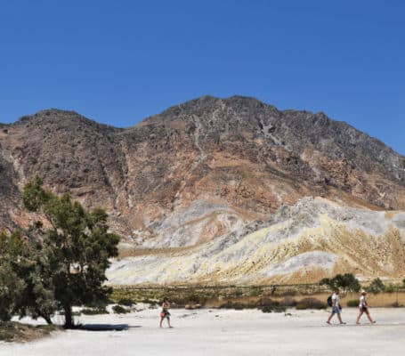 Ilha de Nisyros Grecia cores do vulcao