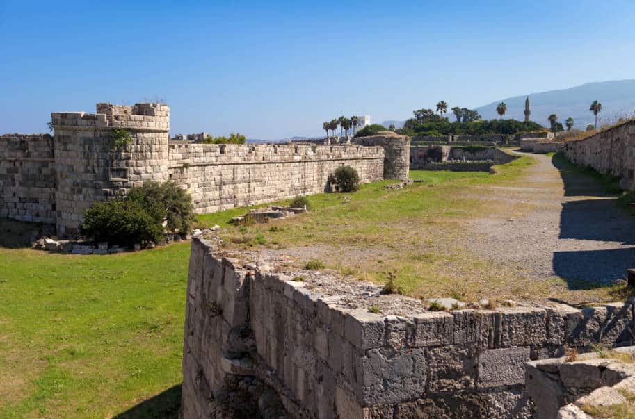 castelo de cos town _shutterstock_Por straga