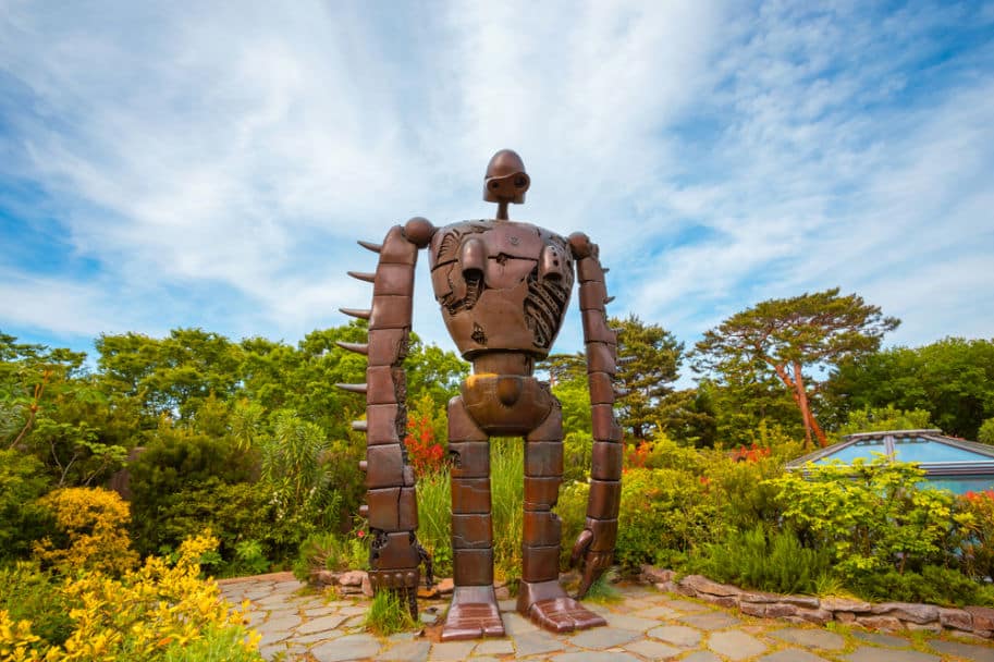 estatua robo jardins do museu ghibli