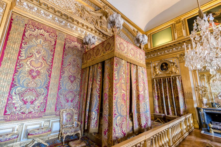 quarto do rei em versailles