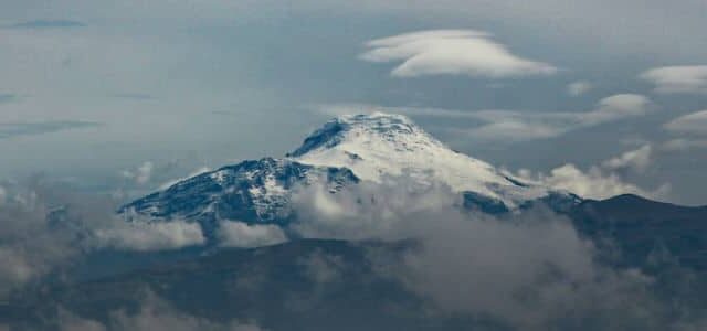Vulcao Cayambe pico mais alto dos andes equador