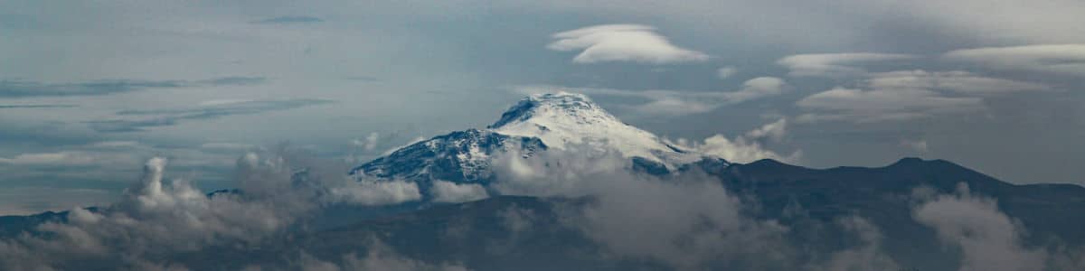 Vulcao Cayambe pico mais alto dos andes equador