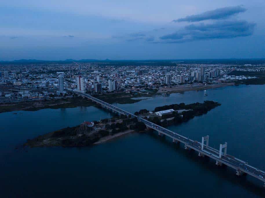 Ponte que liga Petrolina e Juazeiro e Ilha do Fogo