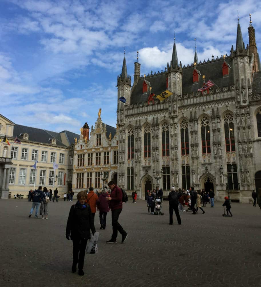 Praca Burg em Bruges