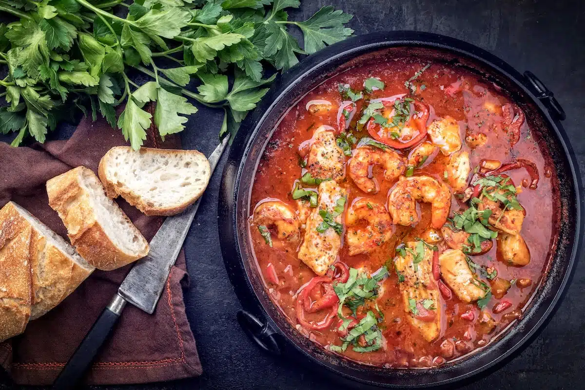 Prato de comida cajun, tipica do sul dos estados unidos