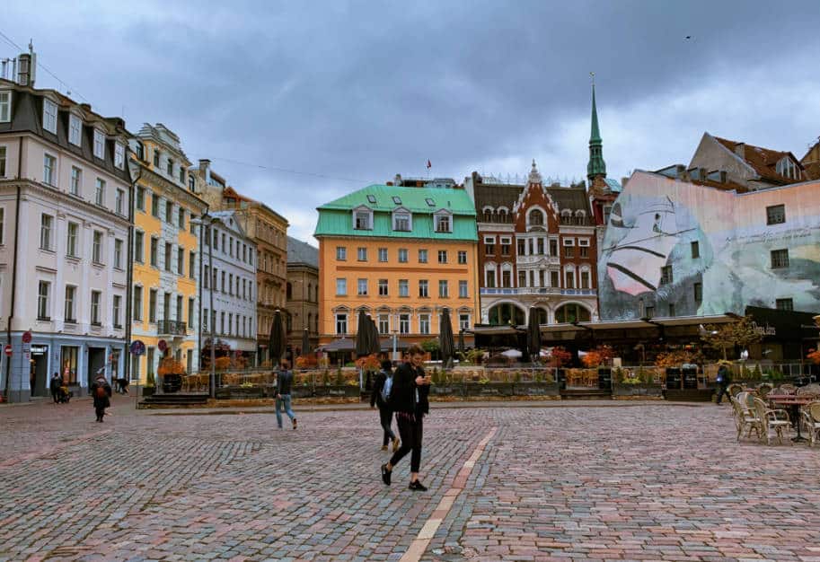 praca em riga letonia viagem balticos