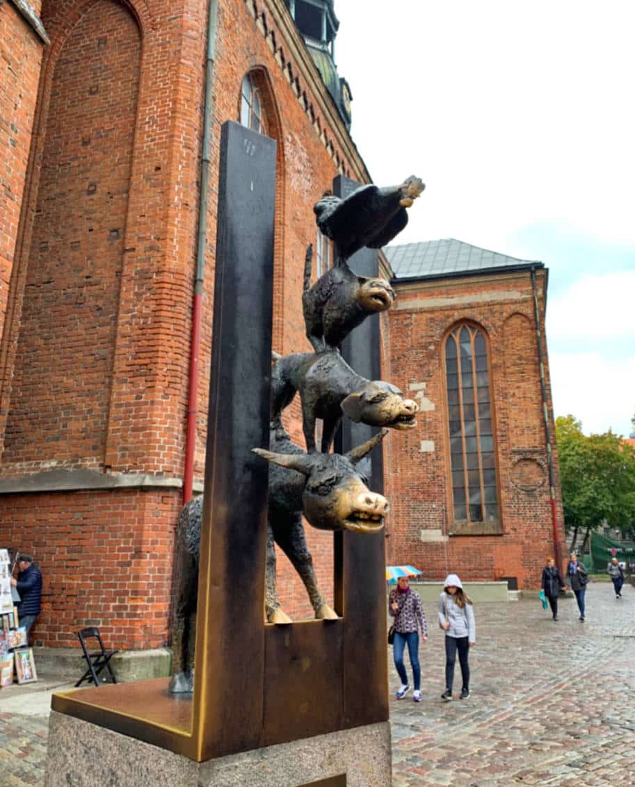 escultura musicos de bremem