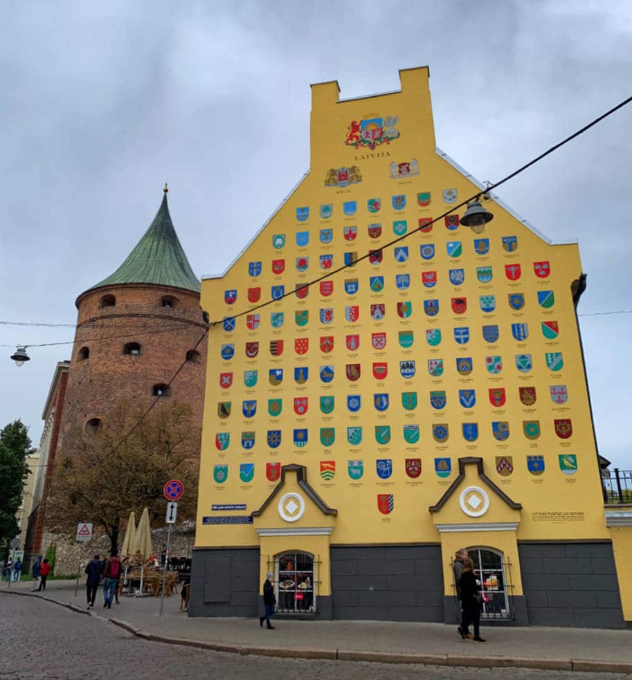 inicio do roteiro em riga torre da polvora