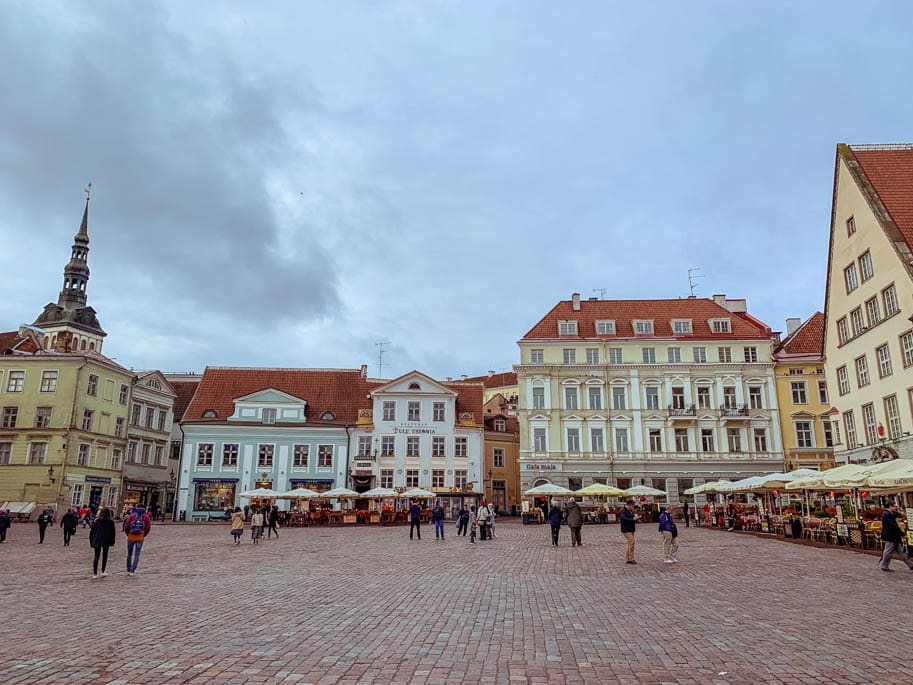 town hall square tallinn