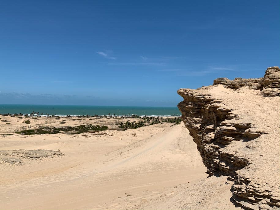 praia flecheiras pedra da india ceara dunas mar