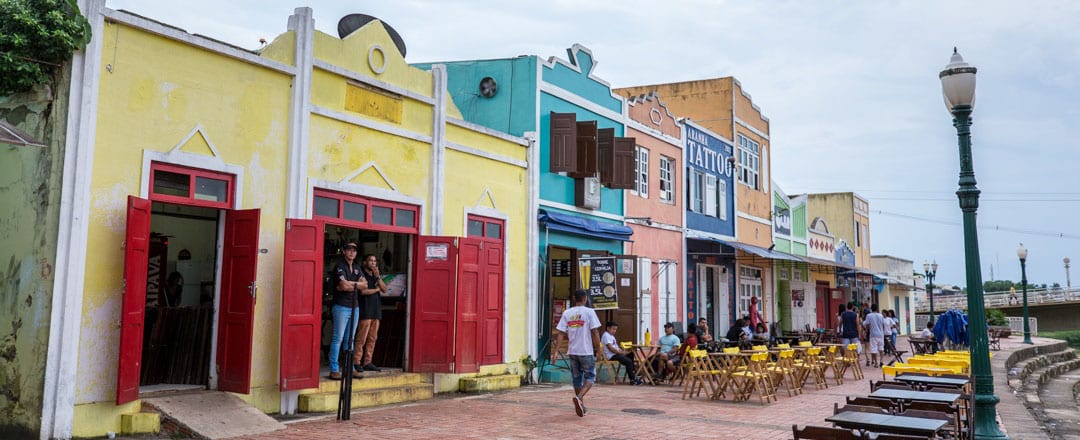 casas históricas e coloridas em Rio Branco, Acre