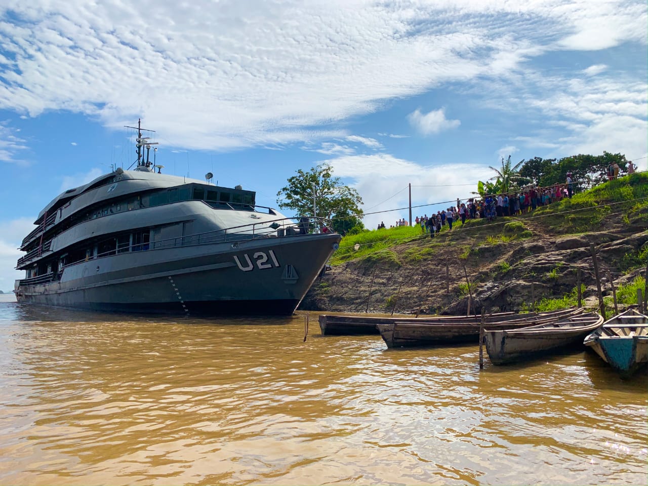 navio marinha atracado no amazonas