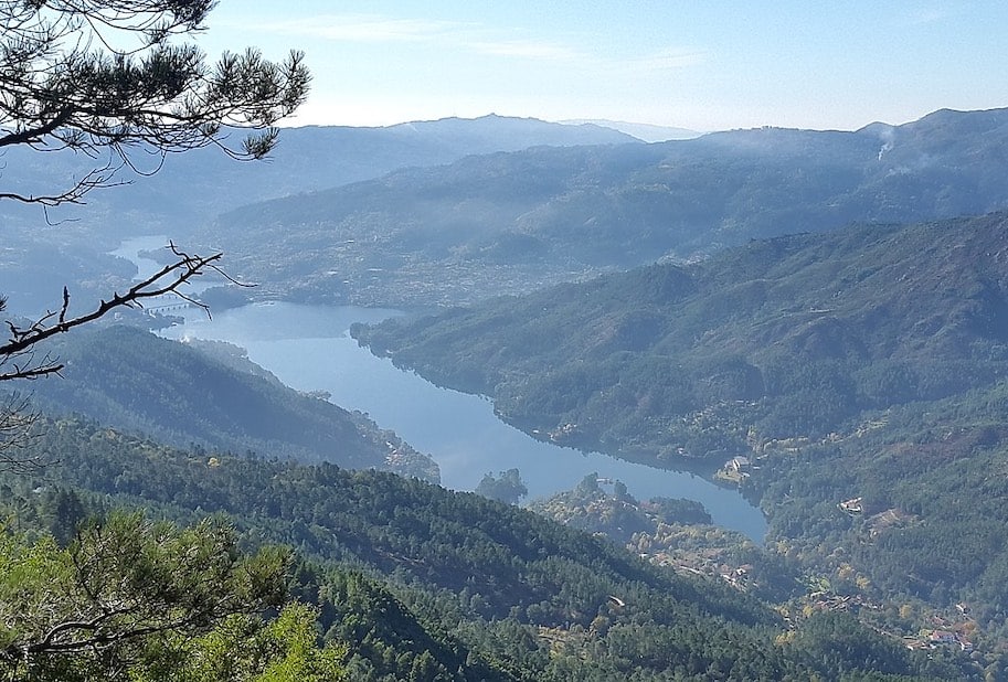 Miradouro_da_Pedra_Bela_Parque_Nacional_Peneda-Gerês