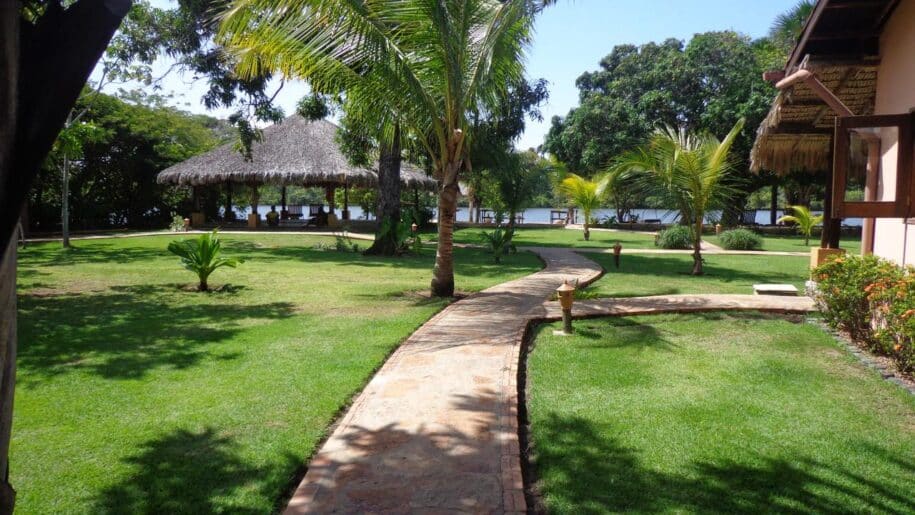 casa com vista pro rio preguiças nos lençois maranhenses