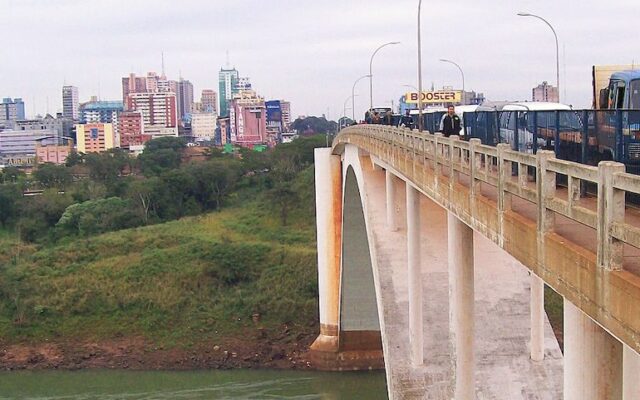 Ciudad_del_Este_ponte da amizade compras paraguai