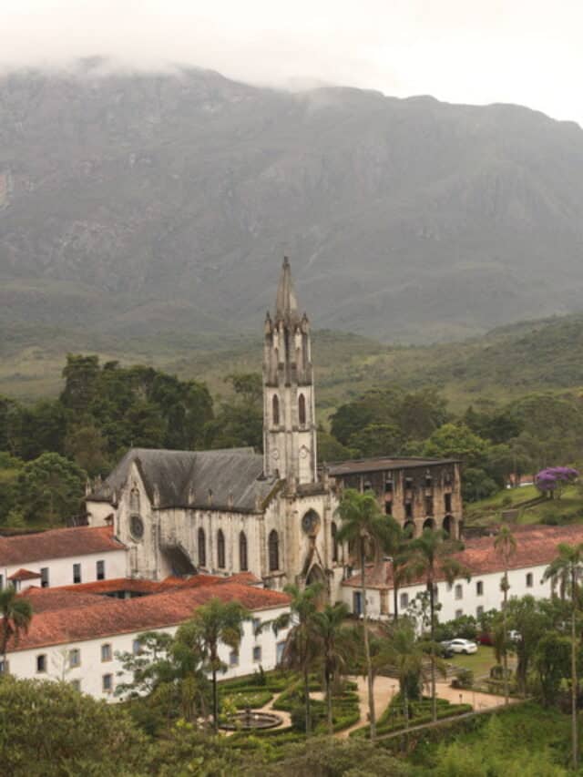 Que tal se hospedar num mosteiro brasileiro de 250 anos?