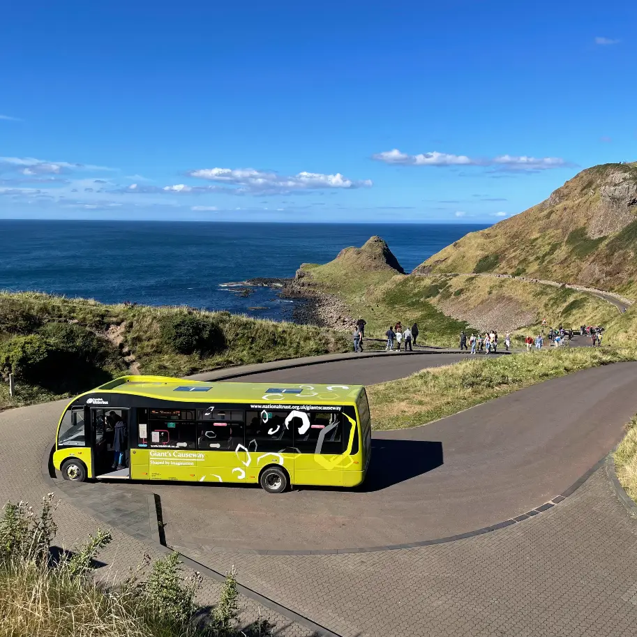 calcada-dos-gigantes-rota-azul-onibus