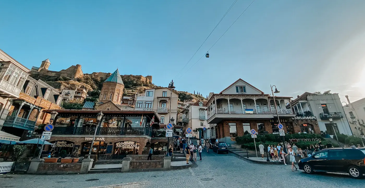 O que fazer em Tbilisi, na Geórgia: o charmoso centro histórico da cidade