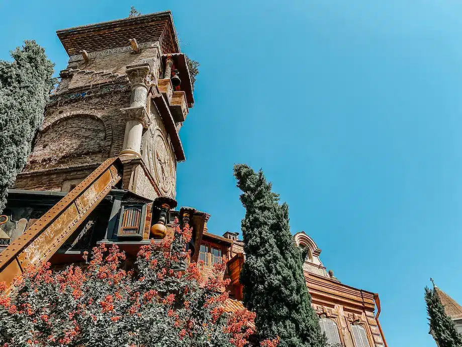 Torre do relógio no centro de Tbilisi