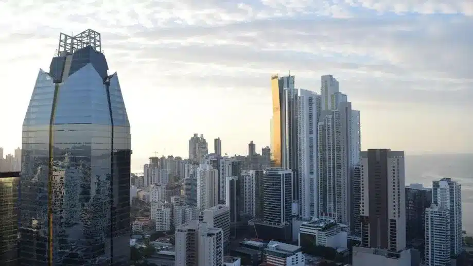Arranha-céus da parte moderna do Panamá: os bairros Bellavista e Marbella são ótimas opções de hospedagem.