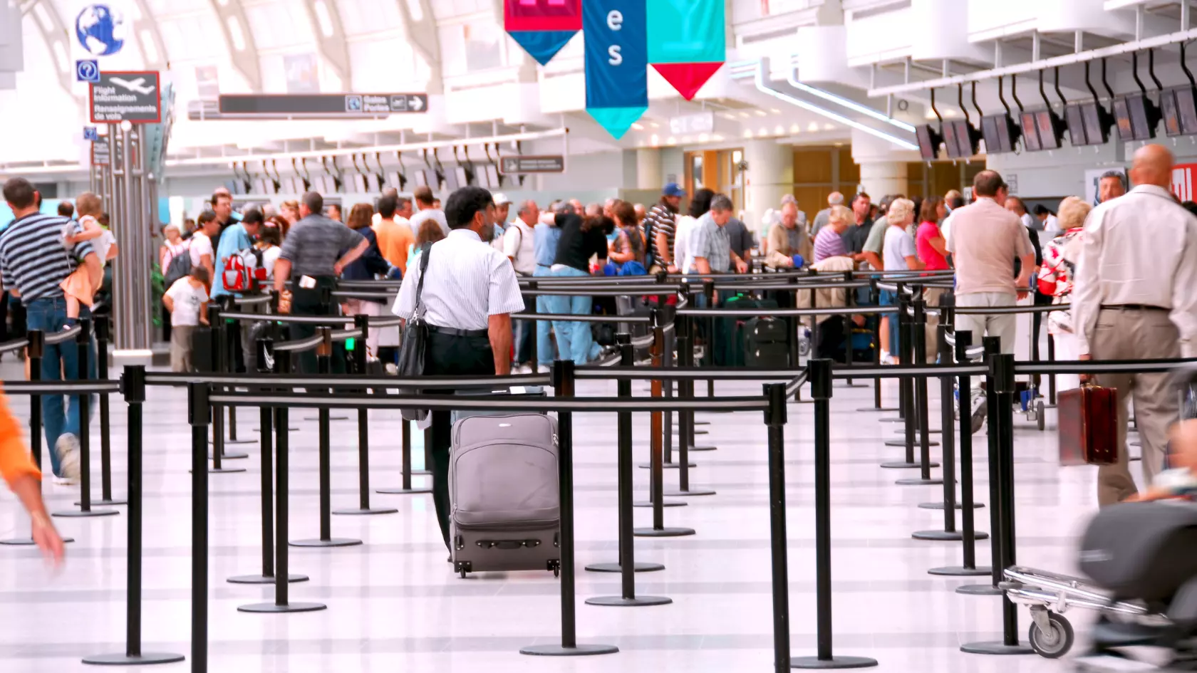 Aeroporto na Europa, imigração Espaço Schengen