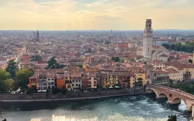vista panoramica de verona italia