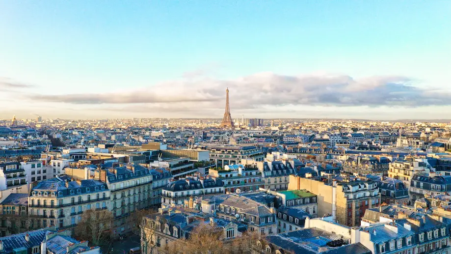 Precisa de seguro de viagem para Paris? O documento é obrigatório.