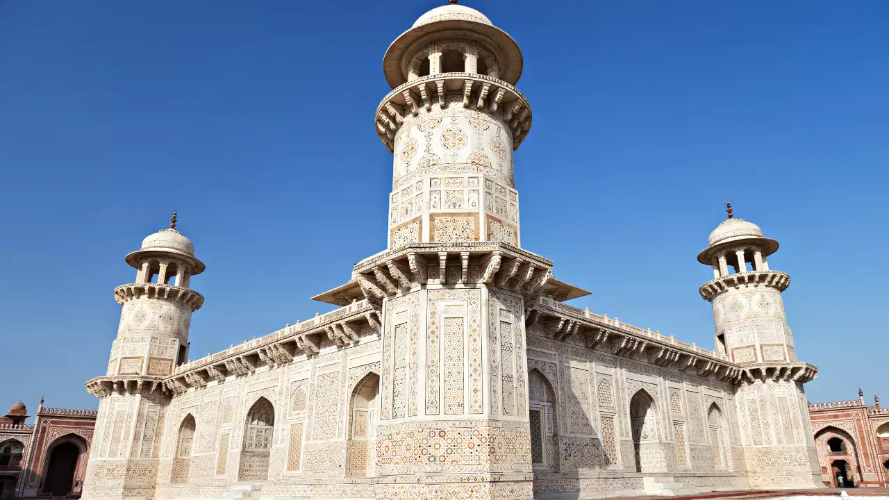 Itimad-ud-Daulah, outra atração para visitar em Agra, também conhecido como Baby Taj