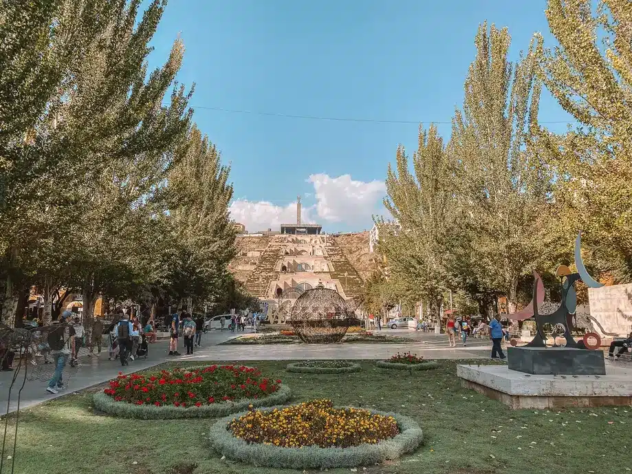 Cascade e parque das esculturas em Yerevan