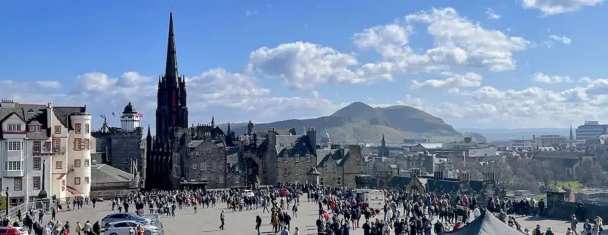 onde-ficar-em-edimburgo-vista-do-castelo