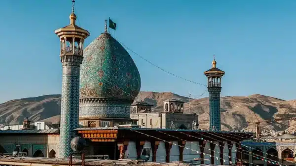 Shah Cheragh, uma das principais atrações para visitar no Irã. A mesquita fica em Shiraz. 