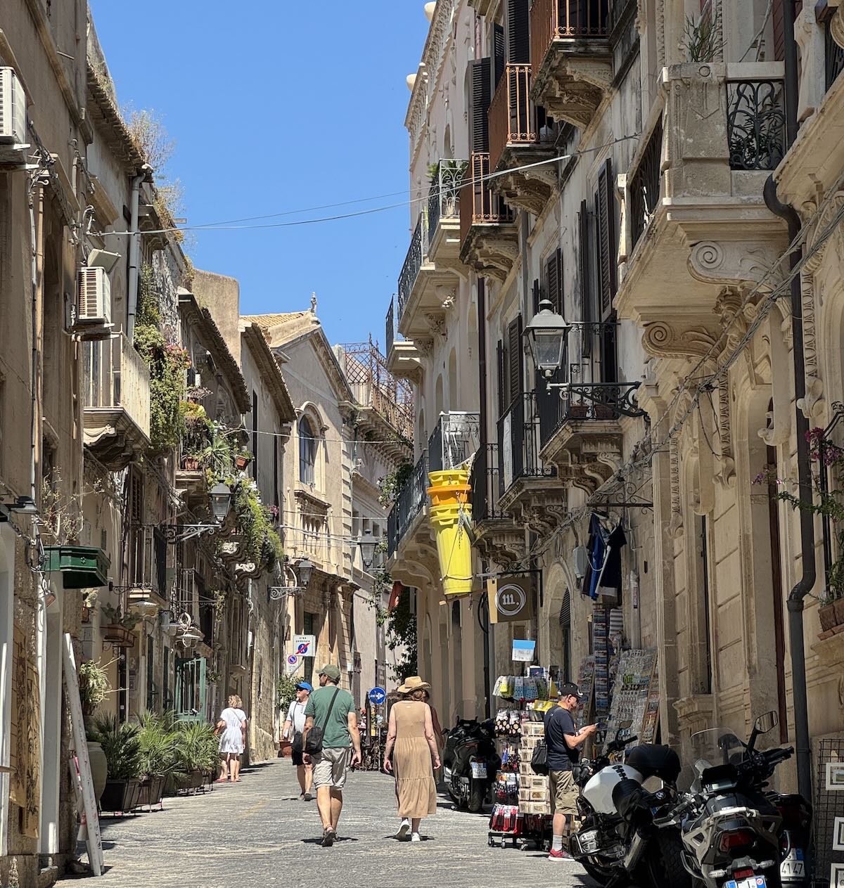 ruelas historicas de ortigia