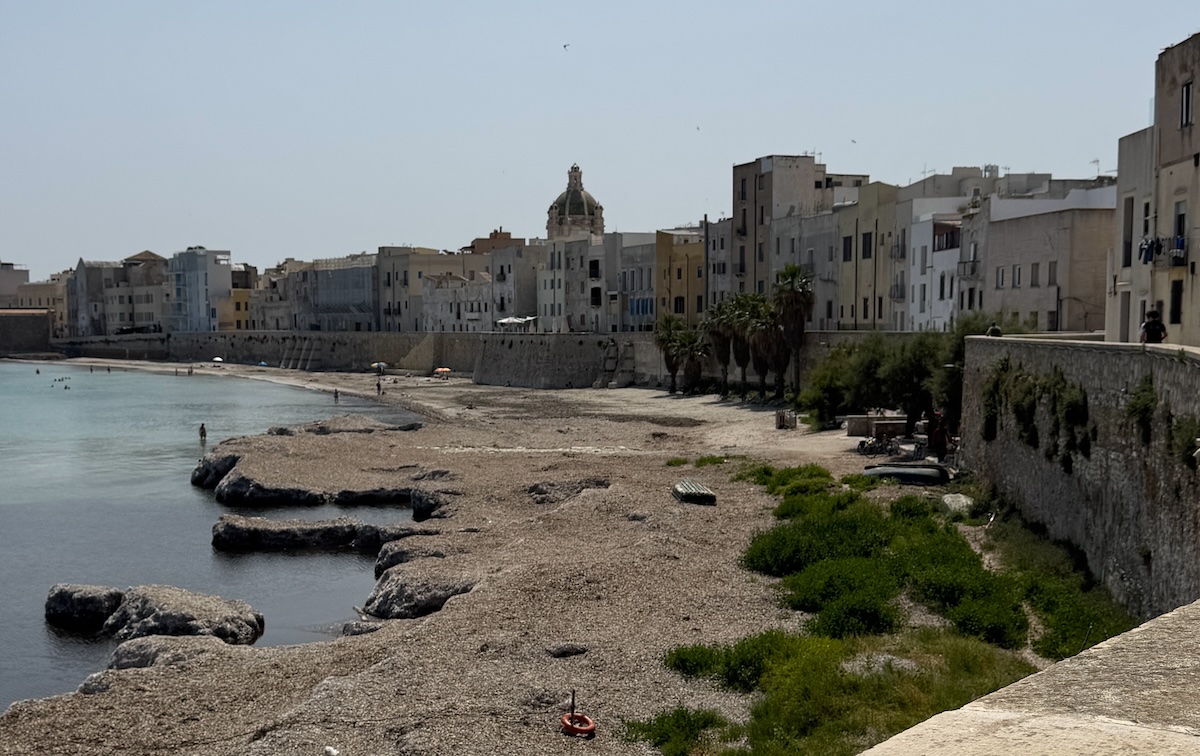 trapani vista do muro leste