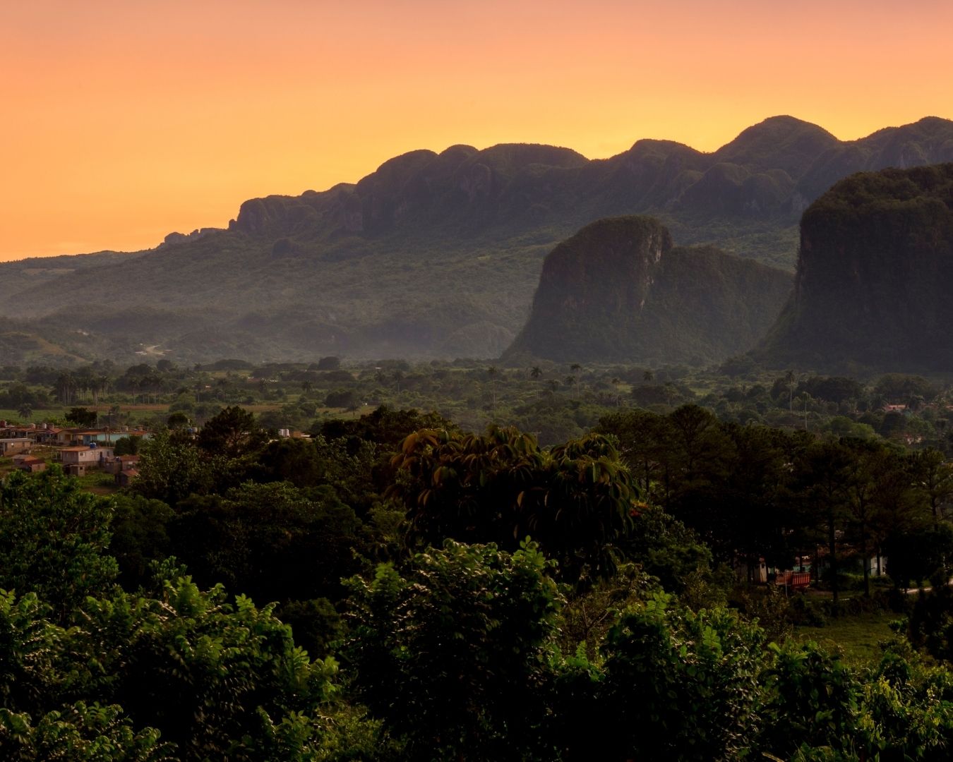 Mirantes ao por do sol em Viñales, Cuba